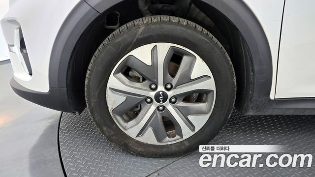 Kia Niro Plus Light (Taxi Trim) 2023 — фото 5