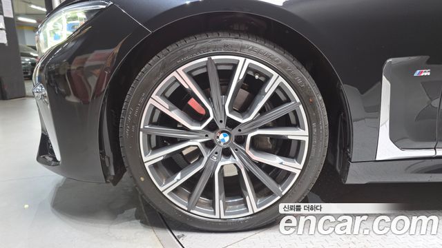 BMW 7 Series (G11) 740Li xDrive M Sport Package 2022 — фото 5