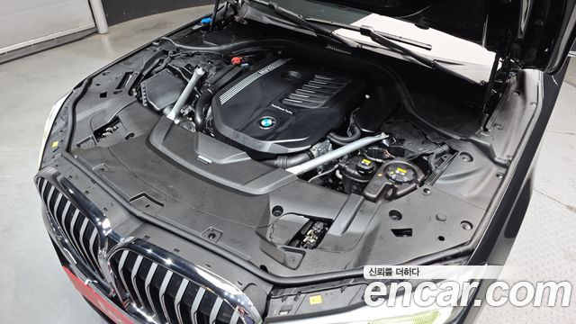 BMW 7 Series (G11) 740Li xDrive M Sport Package 2022 — фото 6