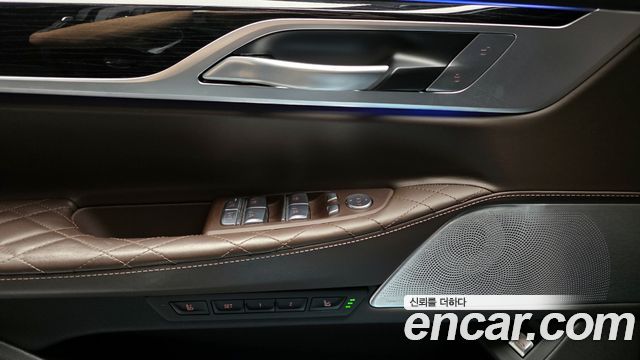 BMW 7 Series (G11) 740Li xDrive M Sport Package 2022 — фото 28