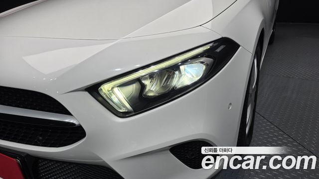 Mercedes-Benz A-Class (W177) A220 Hatchback 2020 — фото 22
