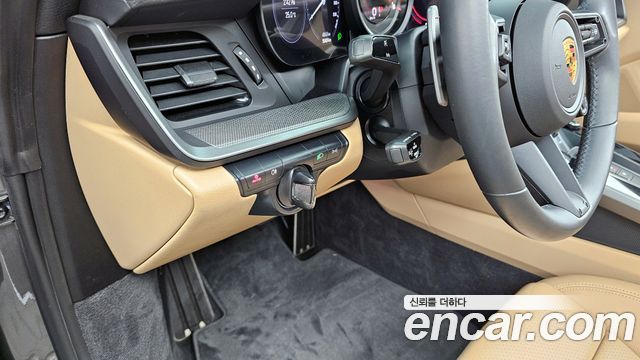 Porsche 911 (992) Carrera 4S Cabriolet 2022 — фото 20