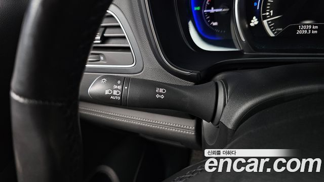 Renault Korea QM6 2.0 GDe PREMIERE 2WD 2021 — фото 41