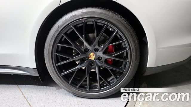 Porsche Panamera (971) 3.0 AWD 2018 — фото 27