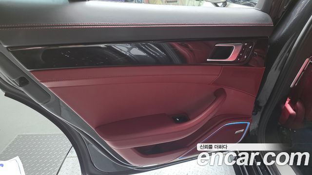 Porsche Panamera (971) 3.0 AWD 2018 — фото 31