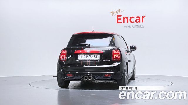 MINI Cooper S Standard Third Generation 2019 — фото 4