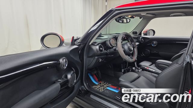 MINI Cooper S Standard Third Generation 2019 — фото 10