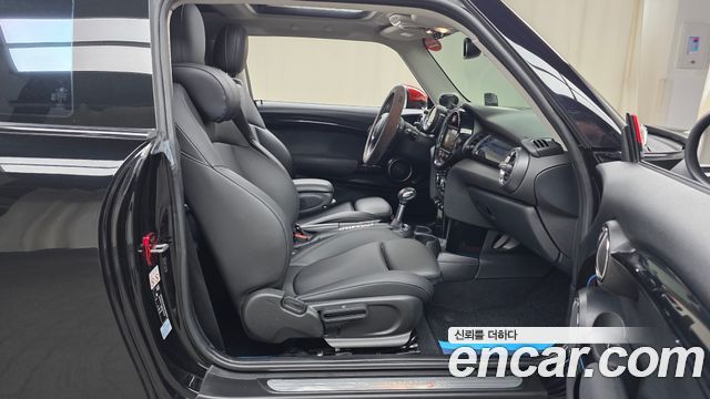MINI Cooper S Standard Third Generation 2019 — фото 11