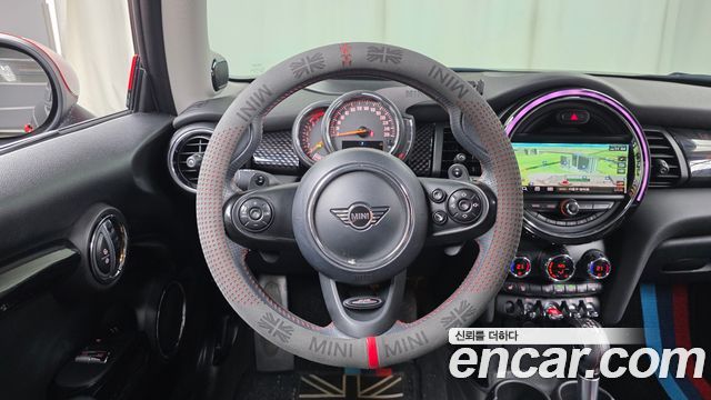 MINI Cooper S Standard Third Generation 2019 — фото 13