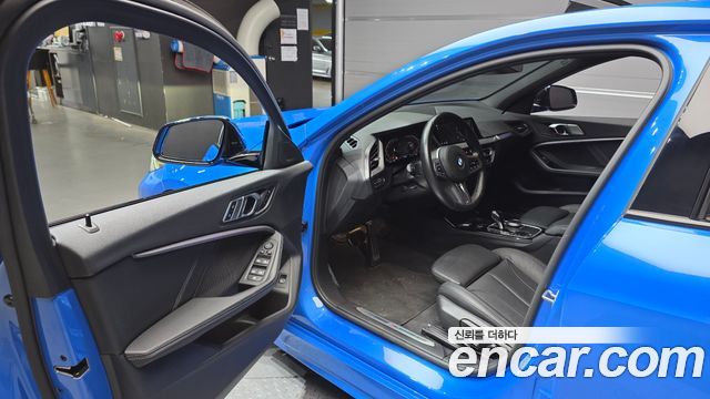BMW 1 Series (F40) 120i M Sports 2022 — фото 10