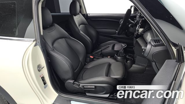 MINI Cooper Standard Third Generation 2019 — фото 11