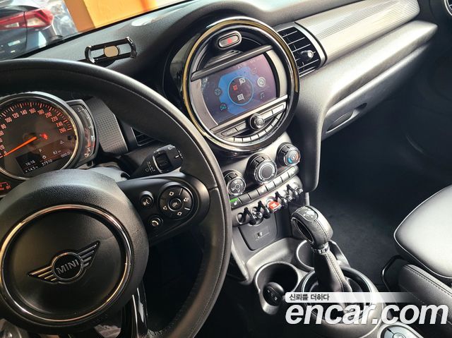 MINI Cooper Standard Third Generation 2019 — фото 15