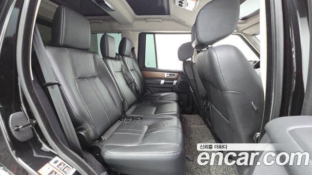 Land Rover Discovery 4 3.0 SDV6 HSE 2016 — фото 16