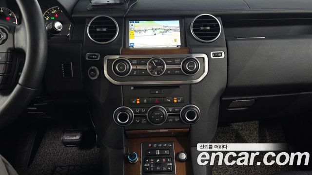 Land Rover Discovery 4 3.0 SDV6 HSE 2016 — фото 18