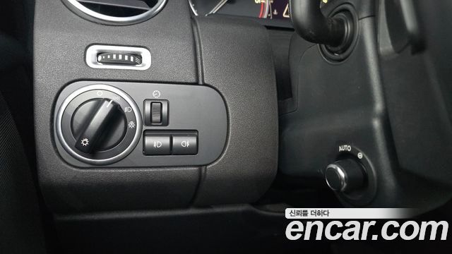 Land Rover Discovery 4 3.0 SDV6 HSE 2016 — фото 22