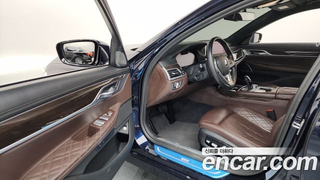 BMW 7 Series (G11) 740d xDrive Design Pure Excellence 2020 — фото 10