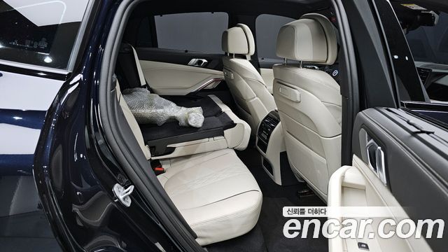 BMW X6 (G06) xDrive40i M Sport 2025 — фото 11