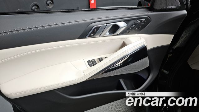 BMW X6 (G06) xDrive40i M Sport 2025 — фото 24