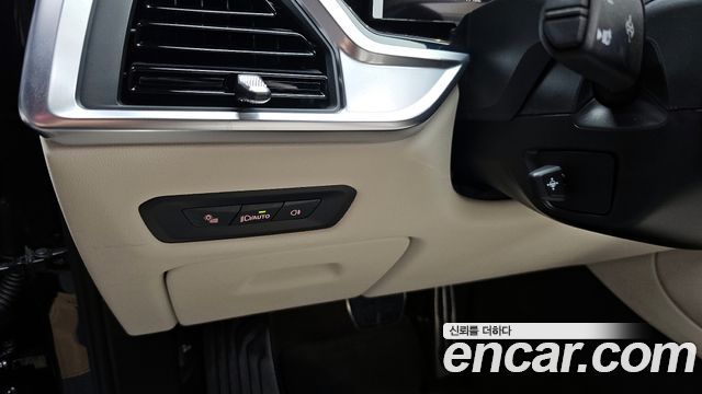 BMW X6 (G06) xDrive40i M Sport 2025 — фото 30