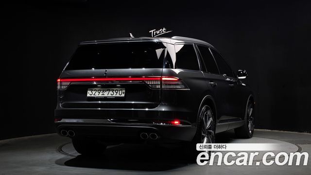 Lincoln Aviator (II) 3.0 Reserve  AWD 2020 — фото 2