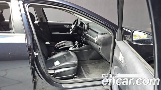 Kia K3 (II) 1.6 Prestige 2022 — фото 11