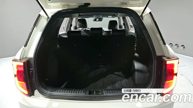 KG Mobility (SsangYong) Torres Gasoline 1.5 2WD T5 2023 — фото 20