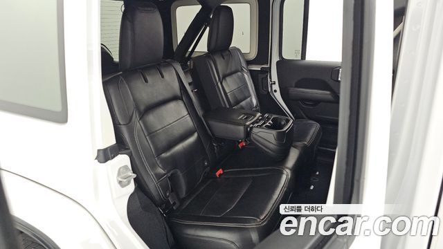 Jeep Wrangler (JL) 2.0 Overland 4Door 2022 — фото 11