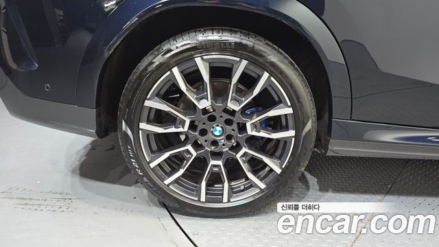 BMW X6 (G06) xDrive40i M Sport 2024 — фото 5