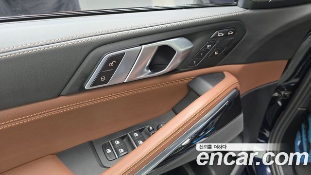 BMW X6 (G06) xDrive40i M Sport 2024 — фото 13