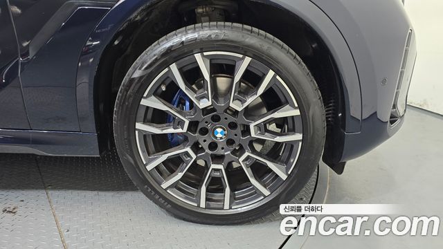 BMW X6 (G06) xDrive40i M Sport 2024 — фото 21