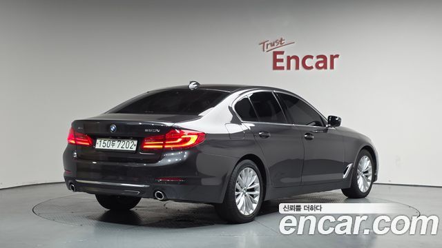 BMW 5 Series (G30) 520d xDrive Luxury Plus 2020 — фото 2