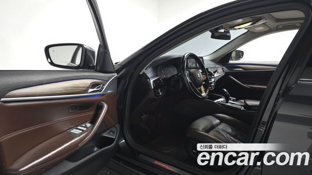 BMW 5 Series (G30) 520d xDrive Luxury Plus 2020 — фото 10