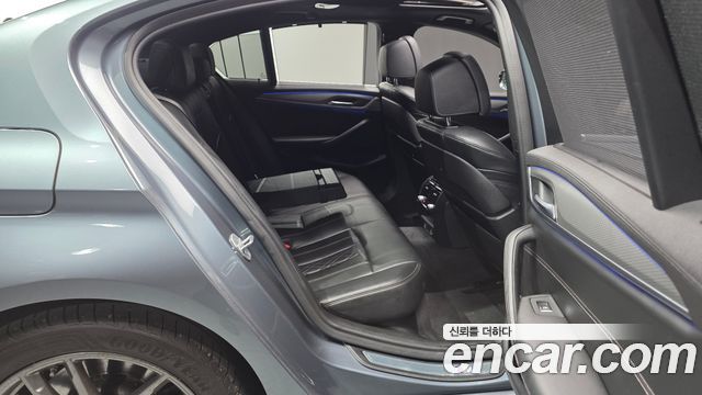 BMW 5 Series (G30) 520d xDrive M Sport Package Plus 2019 — фото 11