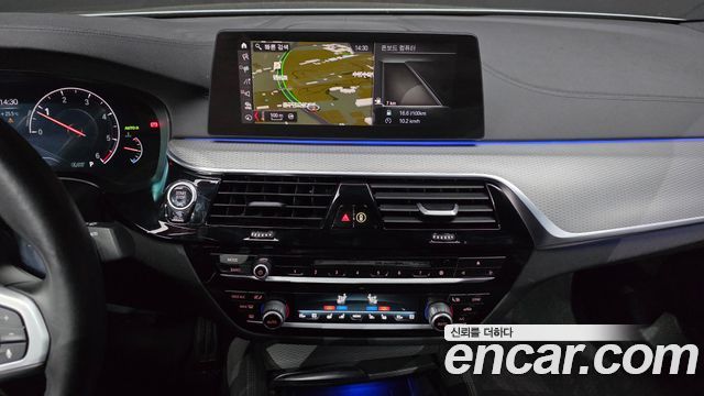 BMW 5 Series (G30) 520d xDrive M Sport Package Plus 2019 — фото 13
