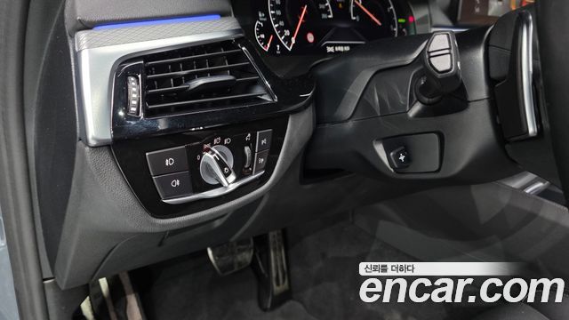 BMW 5 Series (G30) 520d xDrive M Sport Package Plus 2019 — фото 20
