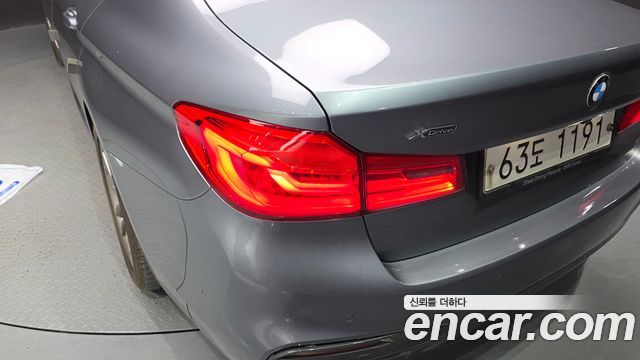 BMW 5 Series (G30) 520d xDrive M Sport Package Plus 2019 — фото 23