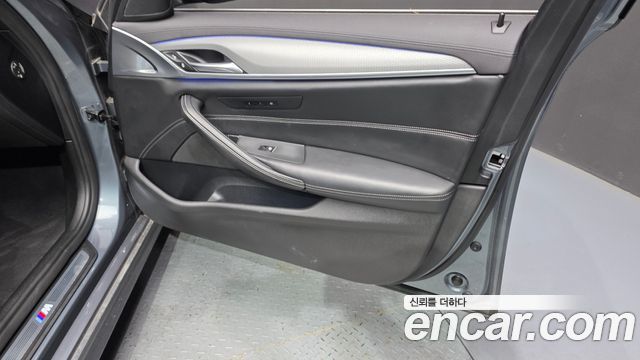 BMW 5 Series (G30) 520d xDrive M Sport Package Plus 2019 — фото 24