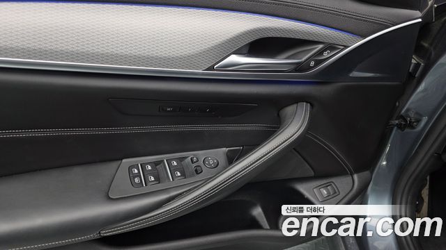 BMW 5 Series (G30) 520d xDrive M Sport Package Plus 2019 — фото 28