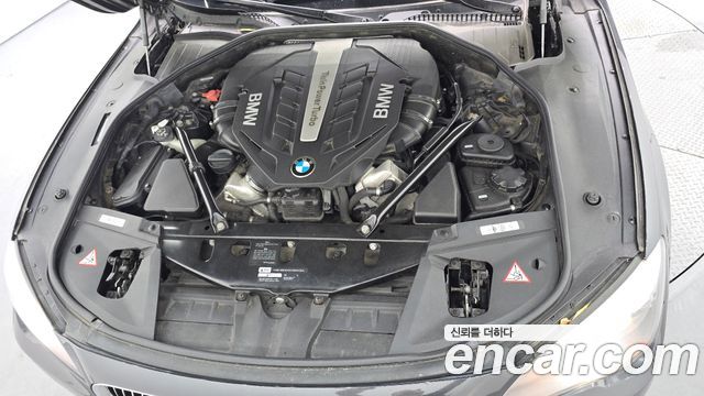 BMW 7 Series (F01) 750Li 2011 — фото 6