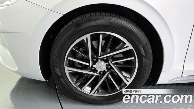 Hyundai Grandeur (IG) 2.5 Premium Choice 2021 — фото 5