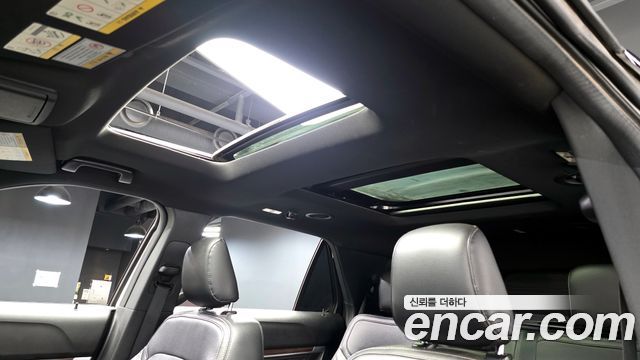 Ford Explorer 2.3 Limited 4WD 5th 2019 — фото 17