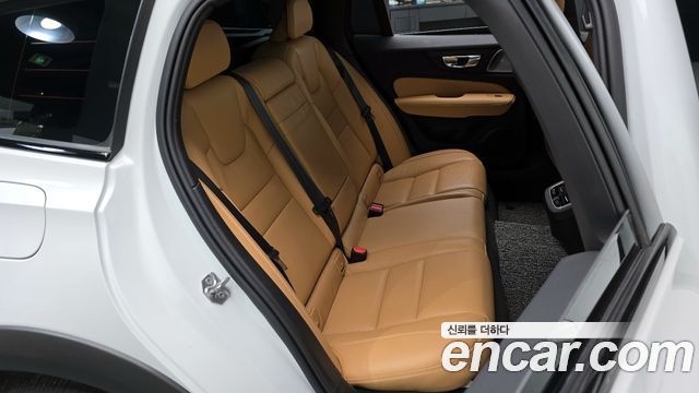 Volvo V60 Cross Country (II) T5 Pro AWD 2020 — фото 12