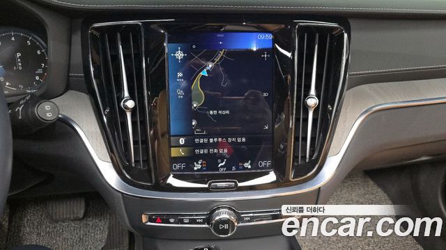 Volvo V60 Cross Country (II) T5 Pro AWD 2020 — фото 16