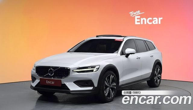 Volvo V60 Cross Country (II) T5 Pro AWD