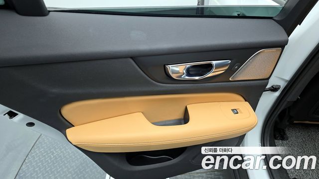 Volvo V60 Cross Country (II) T5 Pro AWD 2020 — фото 25