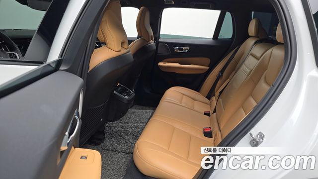 Volvo V60 Cross Country (II) T5 Pro AWD 2020 — фото 26