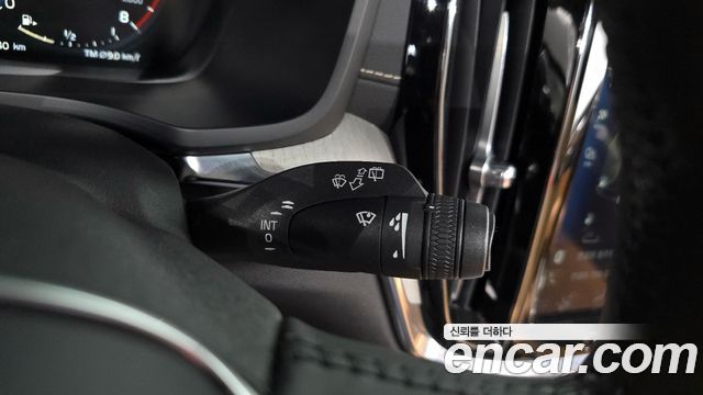Volvo V60 Cross Country (II) T5 Pro AWD 2020 — фото 30