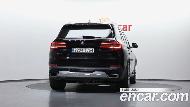 BMW X5 (G05) xDrive 45e xLine 2021 — фото 4