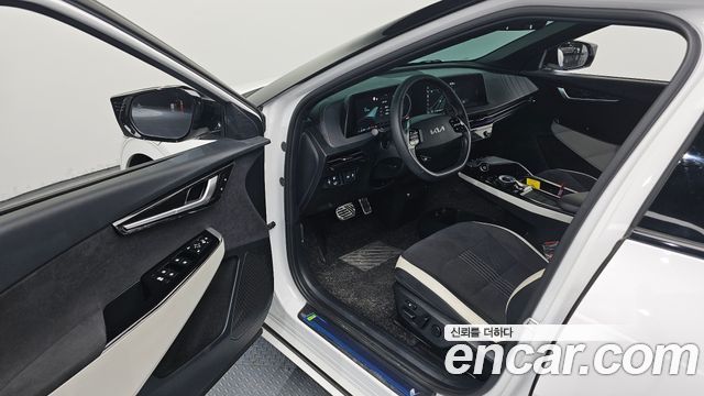 Kia EV6 Long Range GT Line 2023 — фото 10