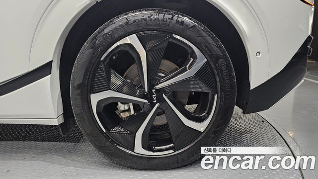 Kia EV6 Long Range GT Line 2023 — фото 21